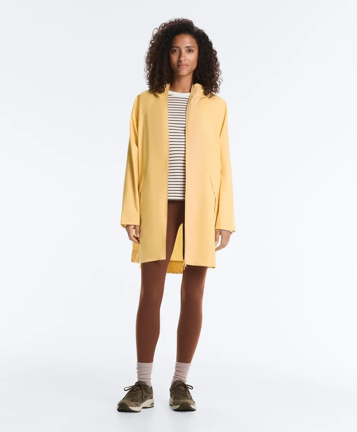 Veste imperméable 10K ultra-légère et compacte Veste imperméable 10K ultra-légère et compacte