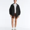 Veste imperméable 10K ultra-légère et compacte Veste imperméable 10K ultra-légère et compacte
