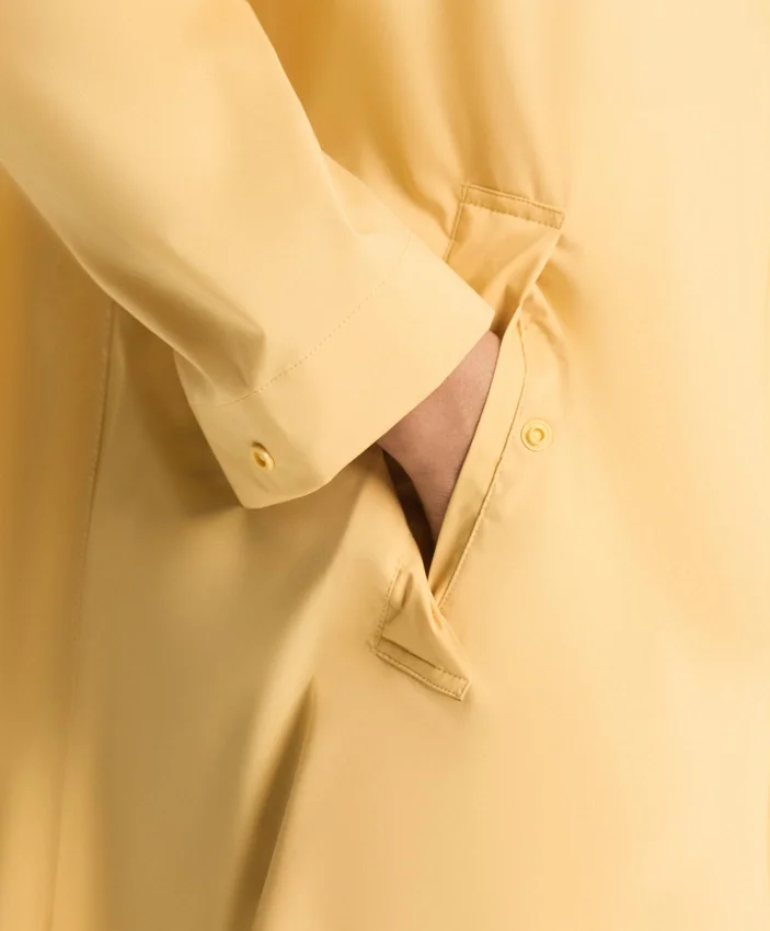 Veste imperméable 10K ultra-légère et compacte Veste imperméable 10K ultra-légère et compacte