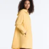 Veste imperméable 10K ultra-légère et compacte Veste imperméable 10K ultra-légère et compacte