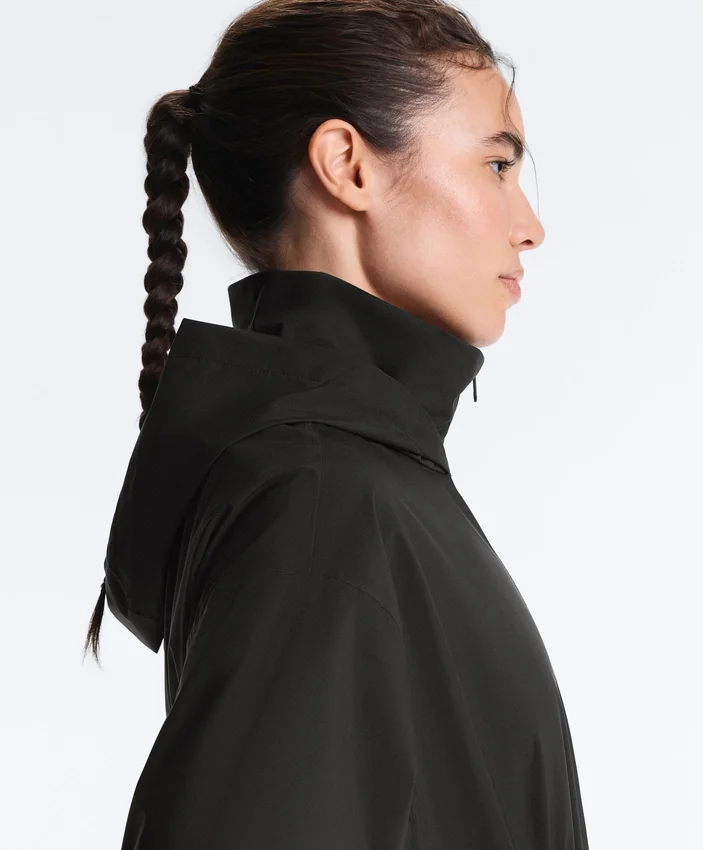 Veste imperméable 10K ultra-légère et compacte Veste imperméable 10K ultra-légère et compacte