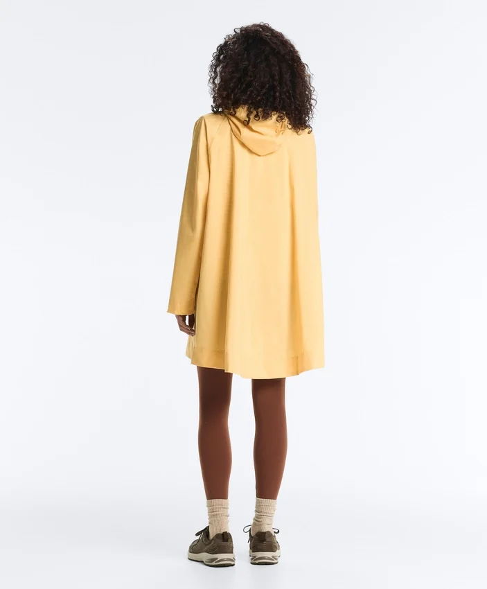 Veste imperméable 10K ultra-légère et compacte Veste imperméable 10K ultra-légère et compacte