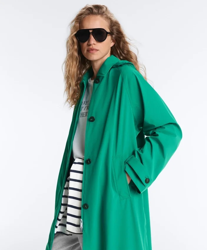 Veste imperméable ultra-légère 10K, longueur mi-longue Veste imperméable ultra-légère 10K, longueur mi-longue