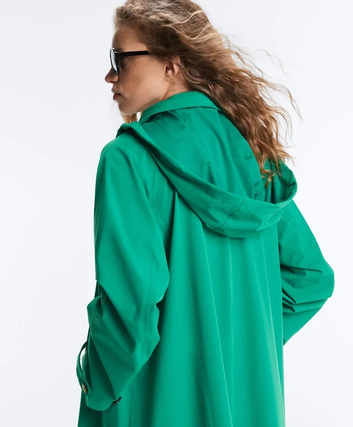Veste imperméable ultra-légère 10K, longueur mi-longue Veste imperméable ultra-légère 10K, longueur mi-longue