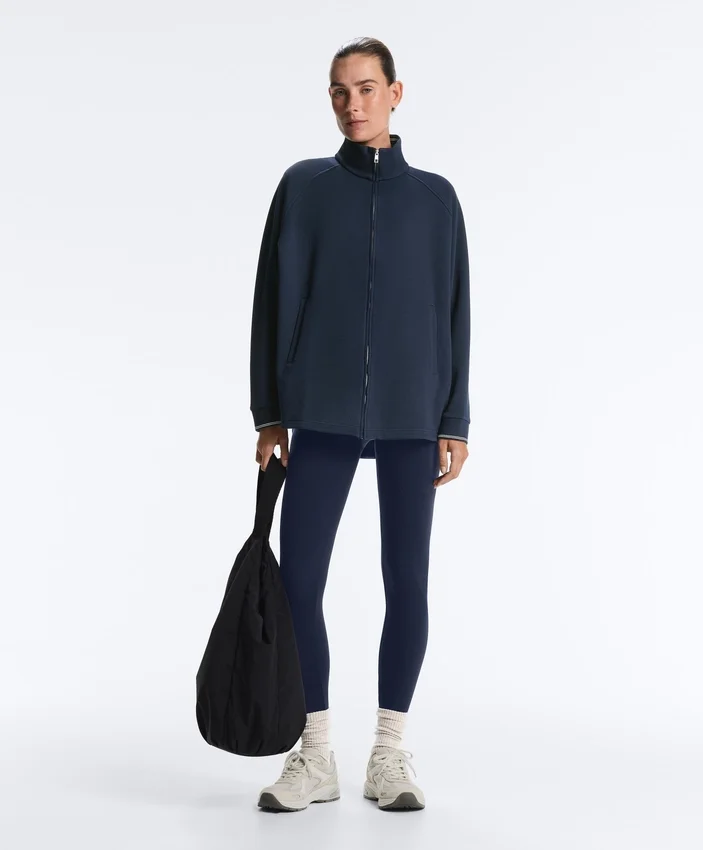 Veste longue en piqué avec passepoil en coton contrasté Veste longue en piqué avec passepoil en coton contrasté