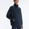 Veste longue en piqué avec passepoil en coton contrasté Veste longue en piqué avec passepoil en coton contrasté