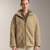 Veste matelassée en peaux lainées