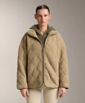Veste matelassée en peaux lainées