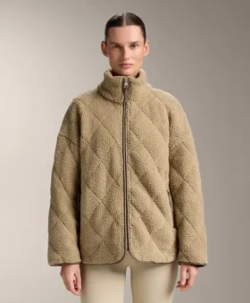 Veste matelassée en peaux lainées