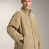 Veste matelassée en peaux lainées