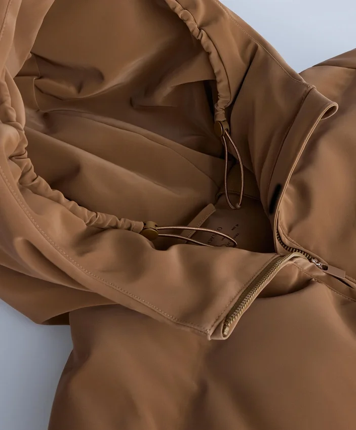 Veste matelassée en satin 80 % duvet et 20 % plumes Minardi Piume Ski, résistante à l’eau Veste matelassée en satin 80 % duvet et 20 % plumes Minardi Piume Ski, résistante à l’eau