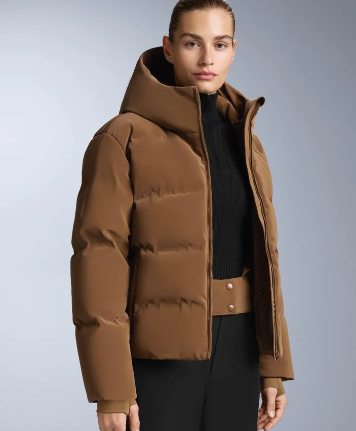 Veste matelassée en satin 80 % duvet et 20 % plumes Minardi Piume Ski, résistante à l’eau Veste matelassée en satin 80 % duvet et 20 % plumes Minardi Piume Ski, résistante à l’eau