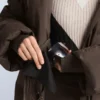 Veste matelassée légère avec un rembourrage imperméable composé à 80 % de duvet et à 20 % de Minardi Piume Ski. Veste matelassée légère avec un rembourrage imperméable composé à 80 % de duvet et à 20 % de Minardi Piume Ski.