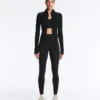 Veste technique légère et chaude avec coutures Veste technique légère et chaude avec coutures