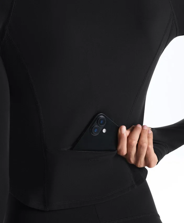 Veste technique légère et chaude avec coutures Veste technique légère et chaude avec coutures