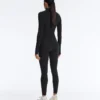 Veste technique légère et chaude avec coutures Veste technique légère et chaude avec coutures