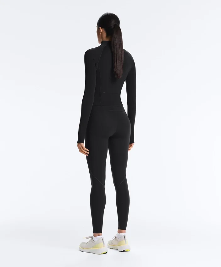 Veste technique légère et chaude avec coutures Veste technique légère et chaude avec coutures