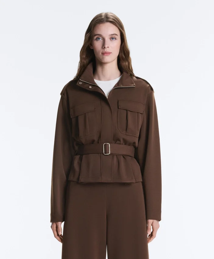 Veste utilitaire courte en piqué avec ceinture Veste utilitaire courte en piqué avec ceinture
