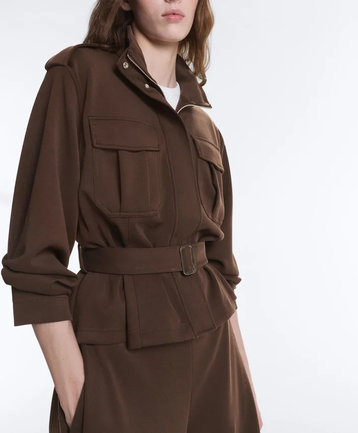 Veste utilitaire courte en piqué avec ceinture Veste utilitaire courte en piqué avec ceinture
