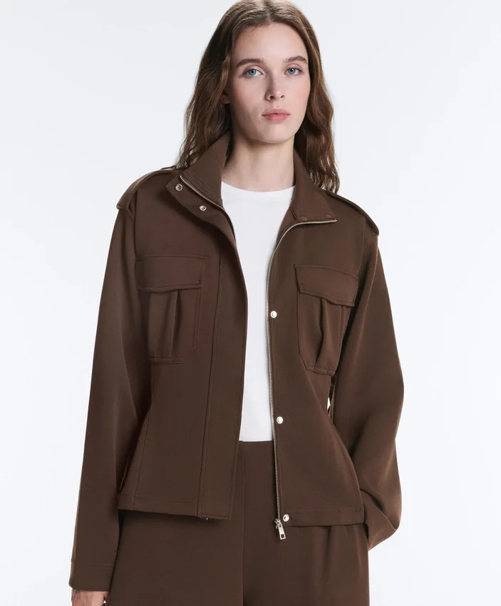 Veste utilitaire courte en piqué avec ceinture Veste utilitaire courte en piqué avec ceinture