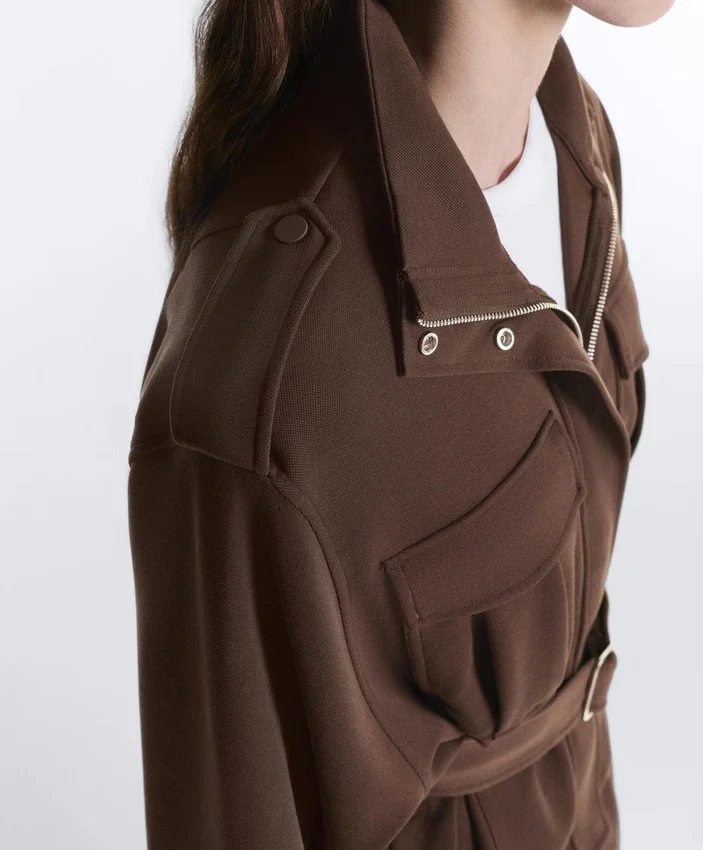 Veste utilitaire courte en piqué avec ceinture Veste utilitaire courte en piqué avec ceinture